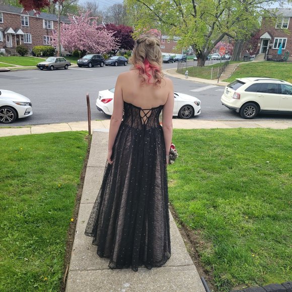 Prom dress - Picture 2 of 2